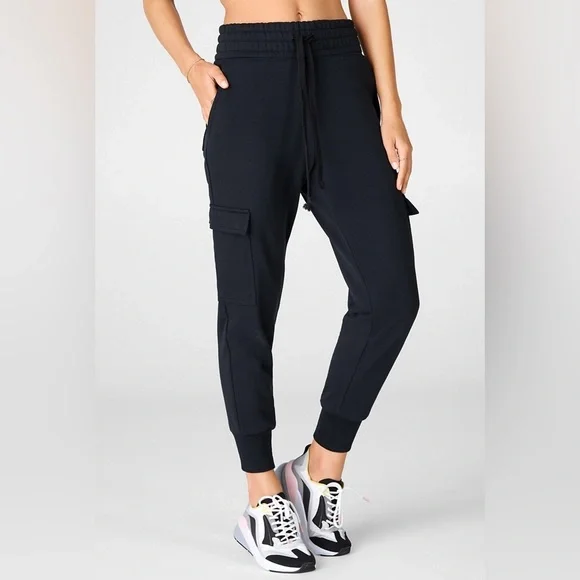Fabletics kylie cargo hotsell